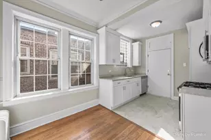 835 E 49th St, Chicago, IL 60615 - Photo 6