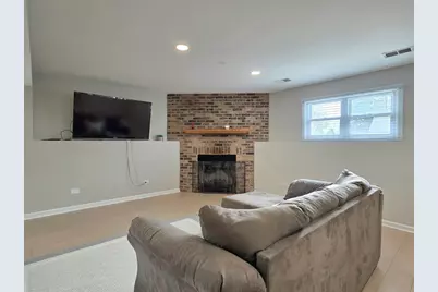 300 W Woodlawn Road, New Lenox, IL 60451 - Photo 12