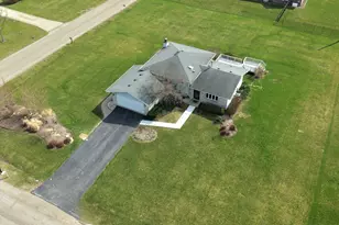 300 W Woodlawn Rd, New Lenox, IL 60451 - Photo 2