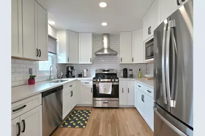 300 W Woodlawn Road, New Lenox, IL 60451 - Photo 4