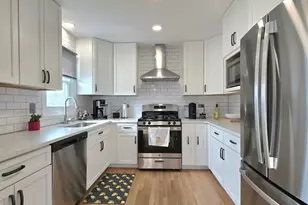 300 W Woodlawn Rd, New Lenox, IL 60451 - Photo 4