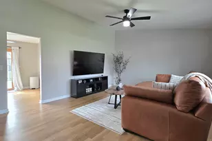 300 W Woodlawn Rd, New Lenox, IL 60451 - Photo 8