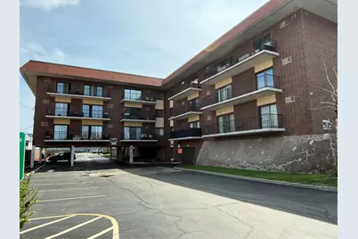 9520 Mayfield Avenue #212, Oak Lawn, IL 60453 - Photo 1