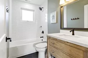 334 E Huntington Ln, Elmhurst, IL 60126 - Photo 20