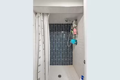 5226 W Eddy Street, Chicago, IL 60641 - Photo 36