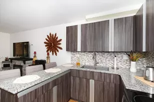 1813 Hemlock Pl, Schaumburg, IL 60173 - Photo 8