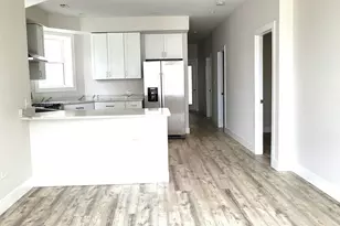 2904 W Nelson St, Chicago, IL 60618 - Photo 6