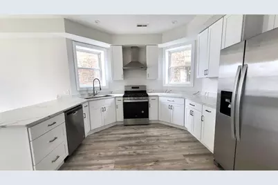 2904 W Nelson Street #2, Chicago, IL 60618 - Photo 2