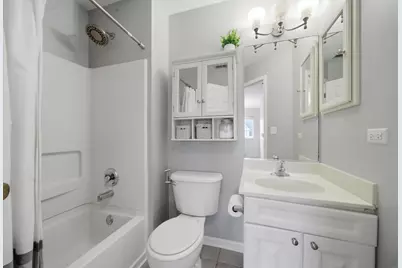 616 S Rosehall Lane #616, Round Lake, IL 60073 - Photo 18