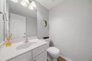 616 S Rosehall Ln, Round Lake, IL 60073 - Photo 20