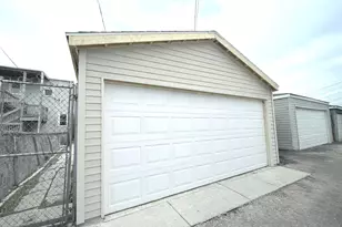 446 E 90th St, Chicago, IL 60619 - Photo 34