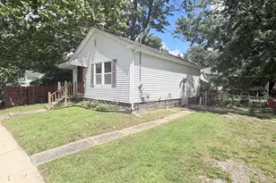 222 W Park St, Harrisburg, IL 62946 - Photo 4