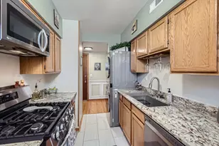 28 S 6th Ave, La Grange, IL 60525 - Photo 8