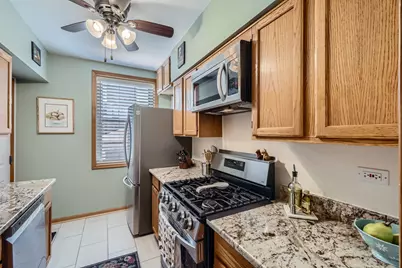 28 S 6th Avenue #1D, La Grange, IL 60525 - Photo 6