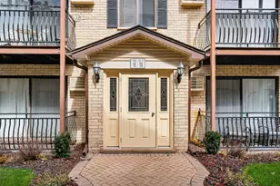 5143 N East River Rd, Chicago, IL 60656 - Photo 1