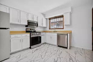 5143 N East River Rd, Chicago, IL 60656 - Photo 14