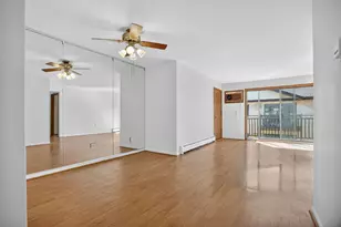 5143 N East River Rd, Chicago, IL 60656 - Photo 10