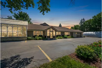 1126 E State Street, Sycamore, IL 60178 - Photo 8