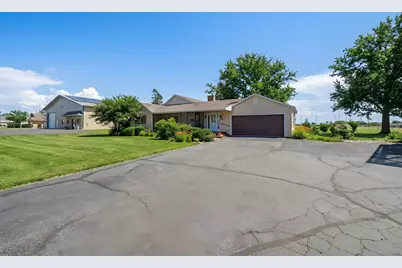 1126 E State Street, Sycamore, IL 60178 - Photo 78