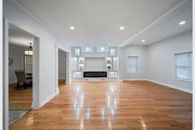 921 N Humphrey Avenue, Oak Park, IL 60302 - Photo 6