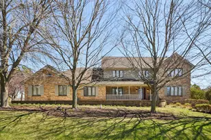 54 Gentry Dr, Hawthorn Woods, IL 60047 - Photo 1