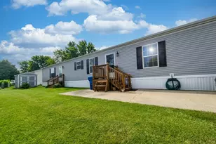 83 St George Dr, Bourbonnais, IL 60914 - Photo 1