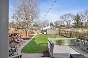542 N Ridgeland Ave, Oak Park, IL 60302 - Photo 26