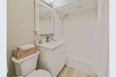 423 S Center Street, Bensenville, IL 60106 - Photo 12
