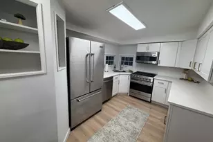 423 S Center St, Bensenville, IL 60106 - Photo 2