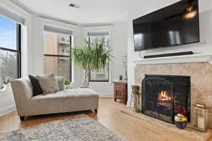 3909 N Sheridan Rd, Chicago, IL 60613 - Photo 2