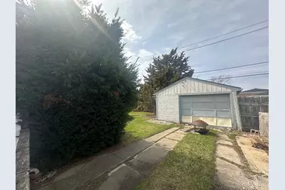 7712 New Castle Avenue, Burbank, IL 60459 - Photo 2