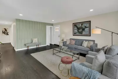 4821 N Mont Clare Avenue, Chicago, IL 60656 - Photo 4