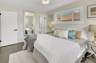 4821 N Mont Clare Ave, Chicago, IL 60656 - Photo 14