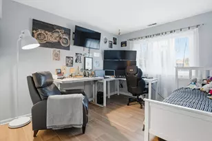 6856 Juneberry Ct, Woodridge, IL 60517 - Photo 16