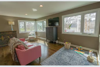 520 S Wheaton Avenue, Wheaton, IL 60187 - Photo 24