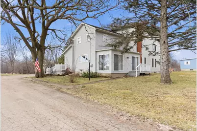 1431 Il Route 75, Freeport, IL 61032 - Photo 1