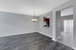 3414 Cameron Dr, Elgin, IL 60123 - Photo 4