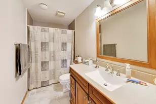 4444 Westbridge Ct, Hoffman Estates, IL 60192 - Photo 28