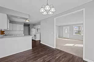 131 40th Ave, East Moline, IL 61244 - Photo 10