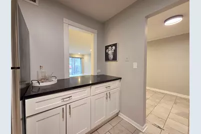 5001 Carriage Way Drive #116, Rolling Meadows, IL 60008 - Photo 10