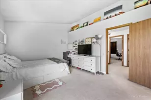 20 N Oltendorf Rd, Streamwood, IL 60107 - Photo 12