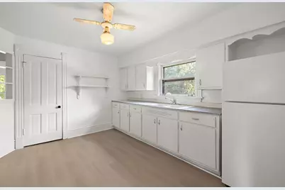 601 S Jefferson Street #2, Woodstock, IL 60098 - Photo 2