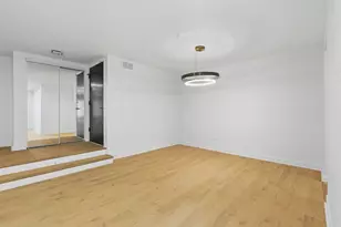 8216 Mulberry Ct, Palos Hills, IL 60465 - Photo 10