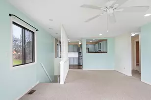 119 Brewster Ct, Bloomingdale, IL 60108 - Photo 4