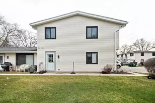 119 Brewster Ct, Bloomingdale, IL 60108 - Photo 1