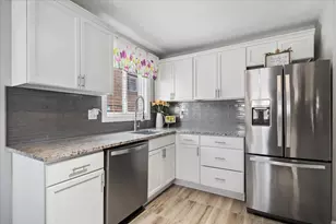 3124 Madison St, Bellwood, IL 60104 - Photo 4