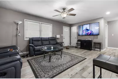 3009 Pleasant View Avenue, Rockford, IL 61108 - Photo 2