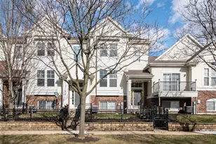 417 Plaza Pl, Aurora, IL 60504 - Photo 1