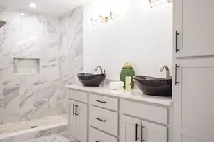 609 Zagreb Ave, Sycamore, IL 60178 - Photo 16