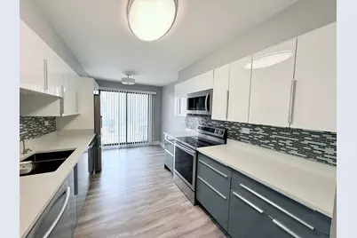 5200 Oakton Street #105, Skokie, IL 60077 - Photo 4